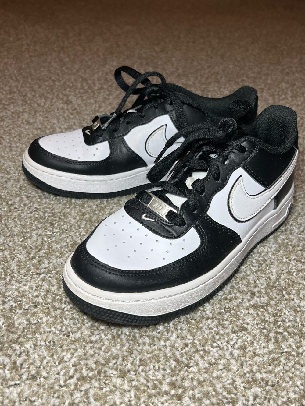 Nike Air Force 1 in black and white